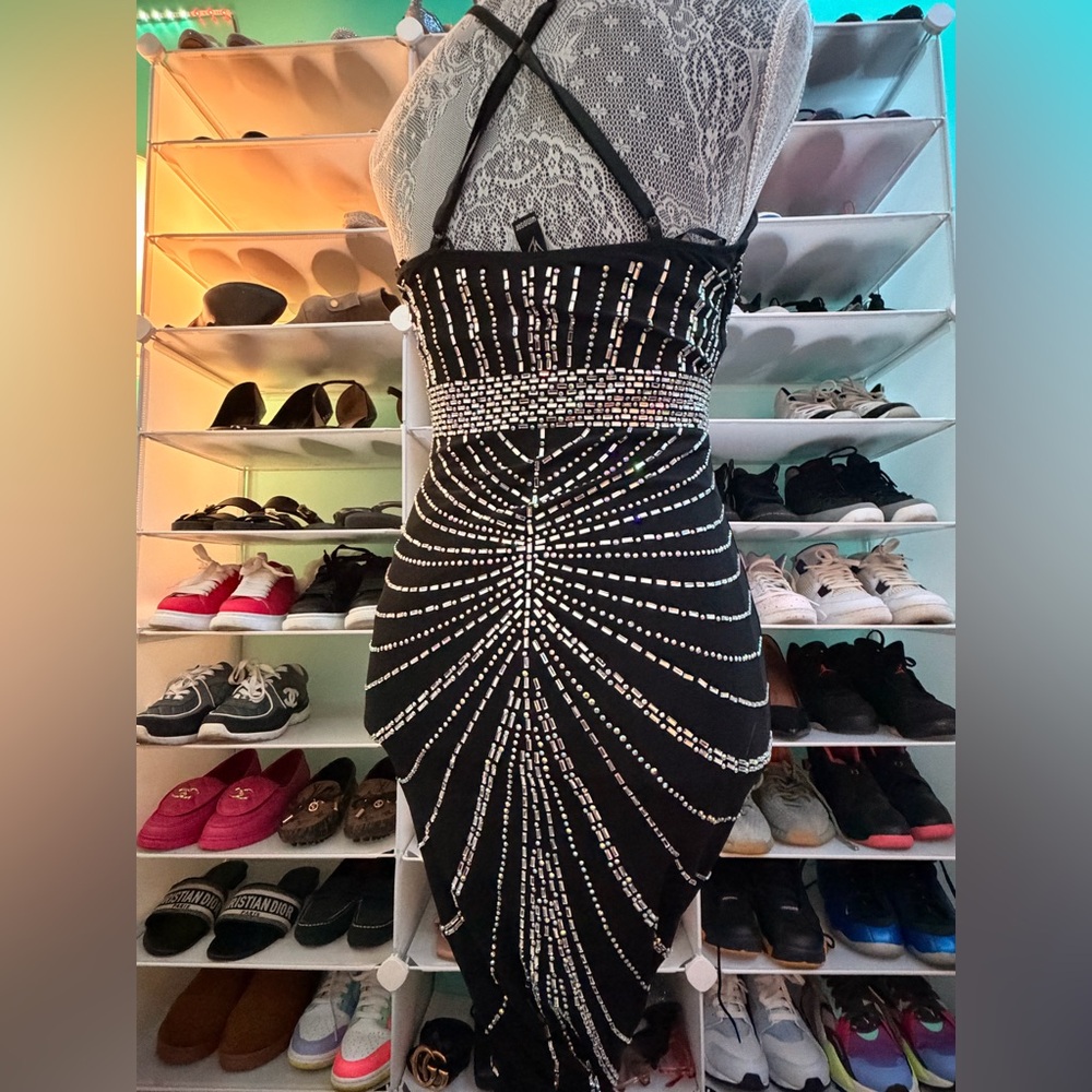 Elegant Black and White Beaded Evening Gown size Medium - Picture 6 of 8